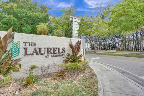 Copropriété à louer à Margate, Floride: 2 chambres, 94.67 m2 № 1179705 - photo 1