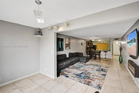 Copropriété à vendre à North Lauderdale, Floride: 3 chambres, 137.5 m2 № 1937908 - photo 17