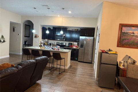 Casa en venta en Kissimmee, Florida, 4 dormitorios, 176.42 m2 № 1919802 - foto 4