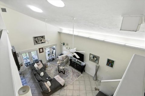 House in Gainesville, Florida 5 bedrooms, 331.66 sq.m. № 1837836 - photo 21