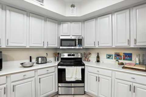 House in Gainesville, Florida 5 bedrooms, 331.66 sq.m. № 1837836 - photo 12