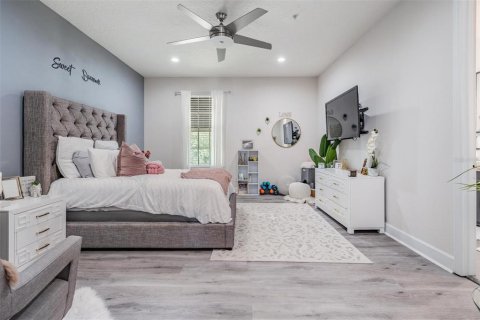 Townhouse in Tampa, Florida 3 bedrooms, 177.26 sq.m. № 1795574 - photo 15