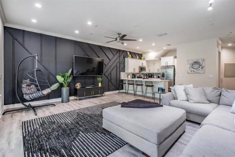 Townhouse in Tampa, Florida 3 bedrooms, 177.26 sq.m. № 1795574 - photo 12