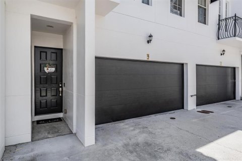Townhouse in Tampa, Florida 3 bedrooms, 177.26 sq.m. № 1795574 - photo 4