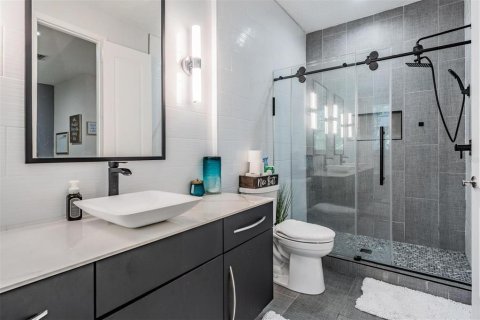 Townhouse in Tampa, Florida 3 bedrooms, 177.26 sq.m. № 1795574 - photo 20