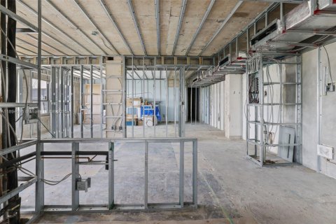 Condominio en venta en Bay Harbor Islands, Florida, 1 dormitorio, 106.84 m2 № 1945755 - foto 13