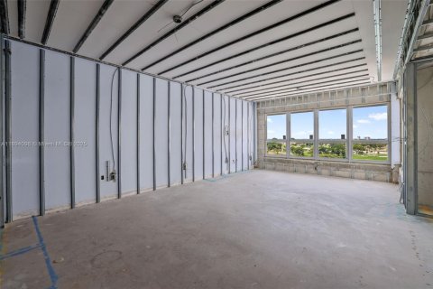 Condominio en venta en Bay Harbor Islands, Florida, 1 dormitorio, 106.84 m2 № 1945755 - foto 3