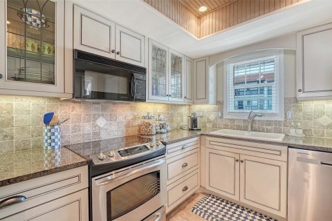 Copropriété à vendre à Sarasota, Floride: 2 chambres, 117.99 m2 № 2136599 - photo 22