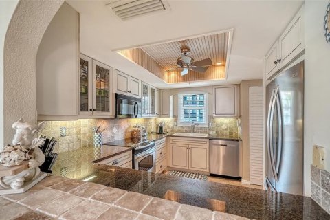 Copropriété à vendre à Sarasota, Floride: 2 chambres, 117.99 m2 № 2136599 - photo 21