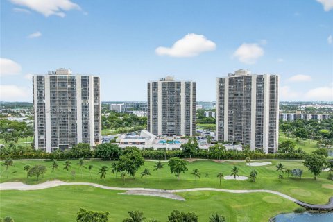 Copropriété à louer à Aventura, Floride: 2 chambres, 107.49 m2 № 2026215 - photo 28