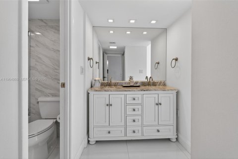 Copropriété à louer à Aventura, Floride: 2 chambres, 107.49 m2 № 2026215 - photo 24