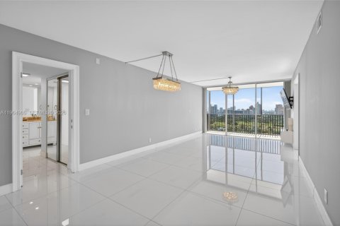 Copropriété à louer à Aventura, Floride: 2 chambres, 107.49 m2 № 2026215 - photo 5