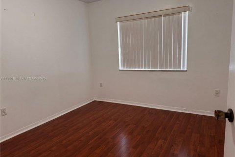 Apartamento en alquiler en Homestead, Florida, 3 dormitorios, 99.96 m2 № 2026475 - foto 2