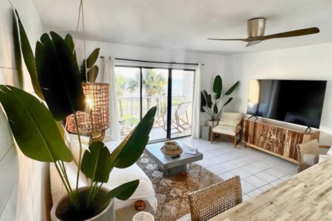 Condominio en venta en Panama City Beach, Florida, 1 dormitorio, 68.75 m2 № 562167 - foto 1