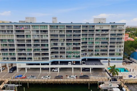 Condo à Tampa, Floride, 2 chambres  № 2313509