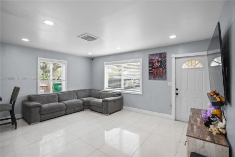 Casa en venta en Fort Lauderdale, Florida, 3 dormitorios, 72.46 m2 № 2050662 - foto 22