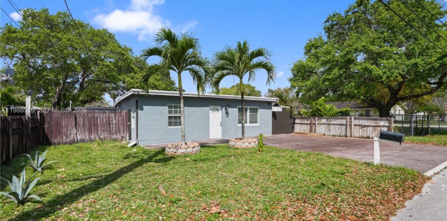 Casa en Fort Lauderdale, Florida 3 dormitorios, 72.46 m2 № 2050662