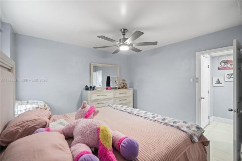 Casa en venta en Fort Lauderdale, Florida, 3 dormitorios, 72.46 m2 № 2050662 - foto 9