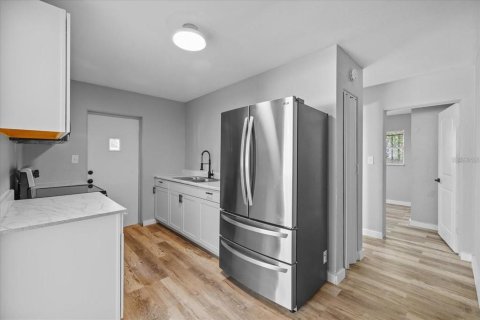 Immobilier commercial à vendre à Winter Haven, Floride: 125.42 m2 № 2363355 - photo 13