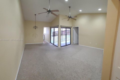 Appartement à louer à Homestead, Floride: 2 chambres, 80.17 m2 № 2017799 - photo 11