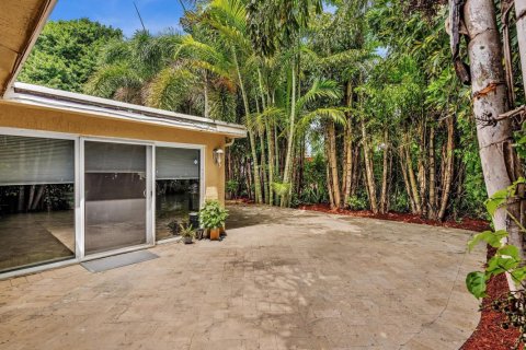 Casa en venta en Deerfield Beach, Florida, 3 dormitorios, 173.26 m2 № 2361946 - foto 30