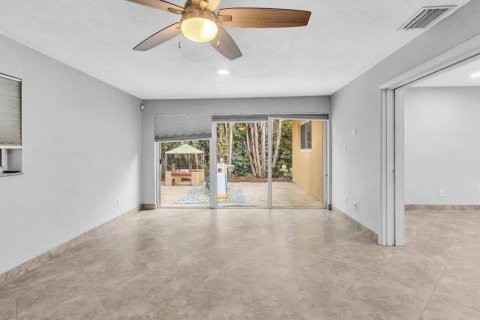 Casa en venta en Deerfield Beach, Florida, 3 dormitorios, 173.26 m2 № 2361946 - foto 28
