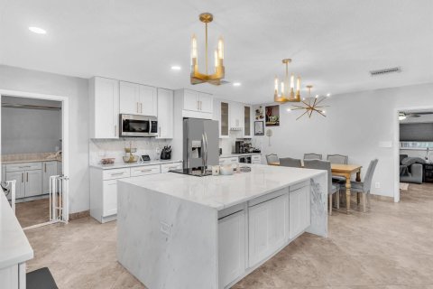 Casa en venta en Deerfield Beach, Florida, 3 dormitorios, 173.26 m2 № 2361946 - foto 9