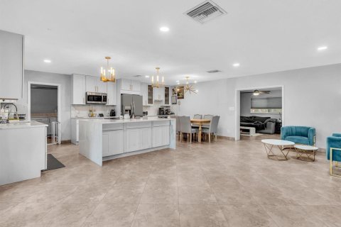 Casa en venta en Deerfield Beach, Florida, 3 dormitorios, 173.26 m2 № 2361946 - foto 7