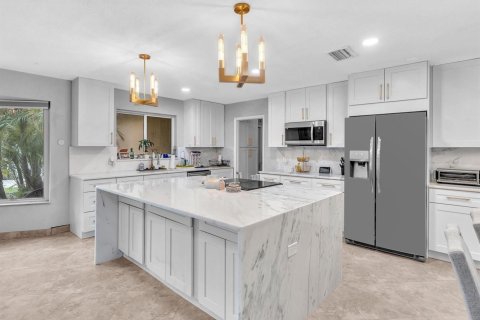 Casa en venta en Deerfield Beach, Florida, 3 dormitorios, 173.26 m2 № 2361946 - foto 2