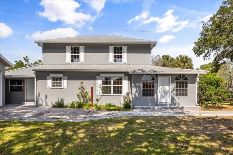 House in Melbourne, Florida 4 bedrooms, 226.59 sq.m. № 1680532 - photo 3