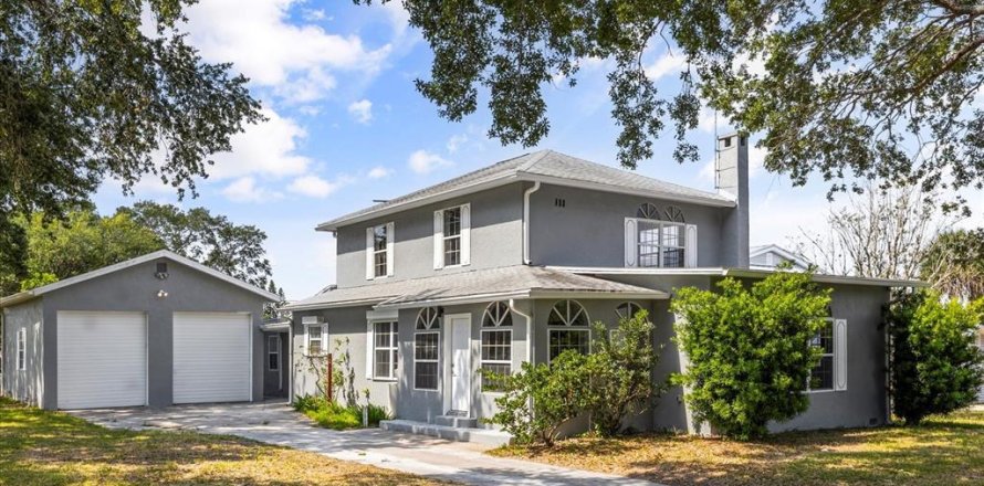 House in Melbourne, Florida 4 bedrooms, 226.59 sq.m. № 1680532