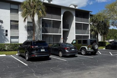 Condo à Sanford, Floride, 2 chambres  № 2135455