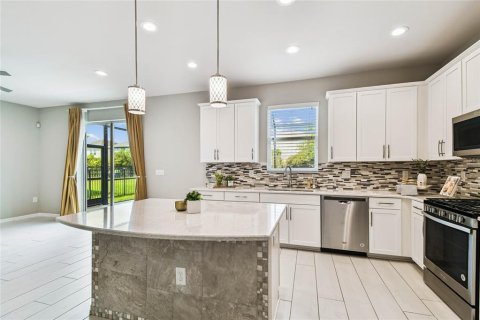 House in Land O' Lakes, Florida 4 bedrooms, 171.5 sq.m. № 1883708 - photo 15