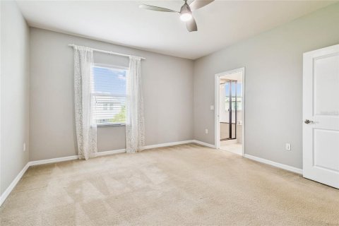 House in Land O' Lakes, Florida 4 bedrooms, 171.5 sq.m. № 1883708 - photo 23