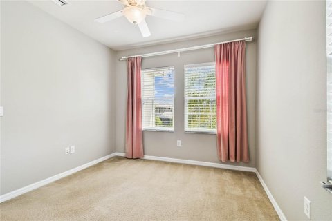 House in Land O' Lakes, Florida 4 bedrooms, 171.5 sq.m. № 1883708 - photo 30