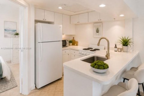Copropriété à louer à Miami Beach, Floride: 1 chambre, 39.02 m2 № 2248808 - photo 4