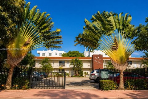 Copropriété à louer à Miami Beach, Floride: 1 chambre, 39.02 m2 № 2248808 - photo 5