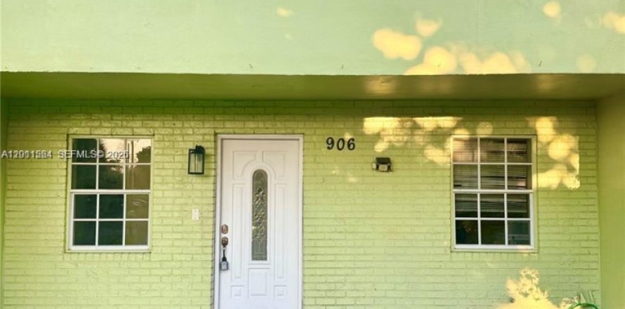 Adosado en North Lauderdale, Florida 3 dormitorios, 153.29 m2 № 2074744