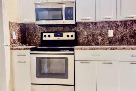 Adosado en venta en North Lauderdale, Florida, 3 dormitorios, 153.29 m2 № 2074744 - foto 3