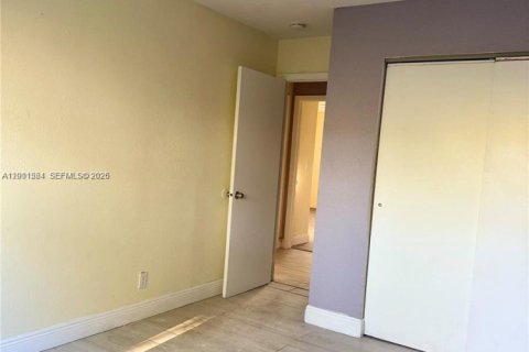 Adosado en venta en North Lauderdale, Florida, 3 dormitorios, 153.29 m2 № 2074744 - foto 11