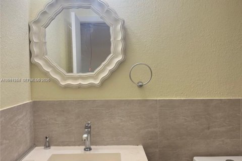 Adosado en venta en North Lauderdale, Florida, 3 dormitorios, 153.29 m2 № 2074744 - foto 18