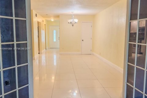 Adosado en venta en North Lauderdale, Florida, 3 dormitorios, 153.29 m2 № 2074744 - foto 6