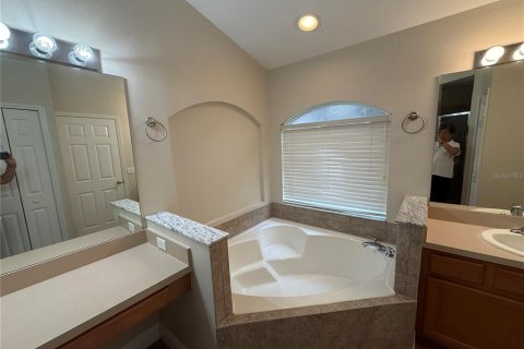 Villa ou maison à louer à Orlando, Floride: 3 chambres, 161.84 m2 № 2118986 - photo 14