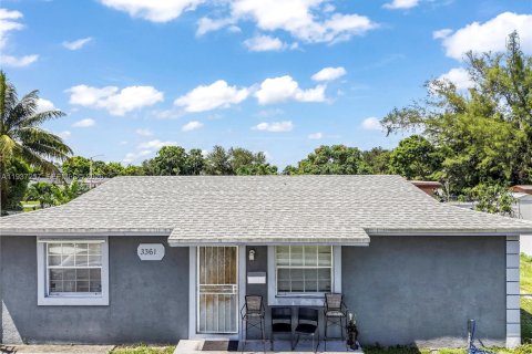 Купить виллу или дом в Майами-Гарденс, Флорида 3 спальни, 104.05м2, № 1995118 - фото 8