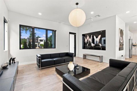 Casa en venta en Tampa, Florida, 4 dormitorios, 213.95 m2 № 2354608 - foto 6