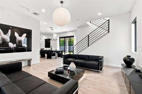Casa en venta en Tampa, Florida, 4 dormitorios, 213.95 m2 № 2354608 - foto 4