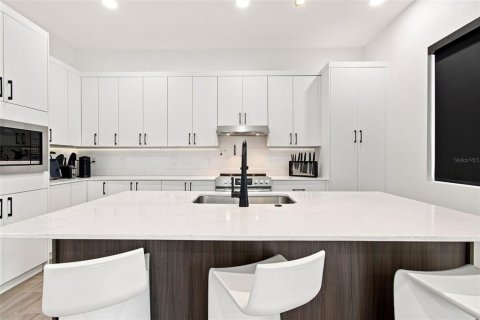 Casa en venta en Tampa, Florida, 4 dormitorios, 213.95 m2 № 2354608 - foto 14