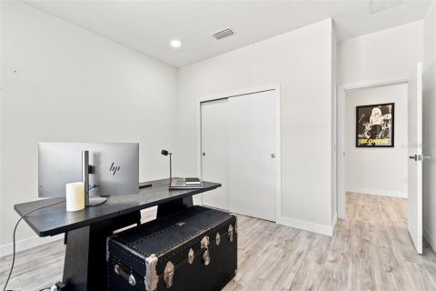 Casa en venta en Tampa, Florida, 4 dormitorios, 213.95 m2 № 2354608 - foto 29