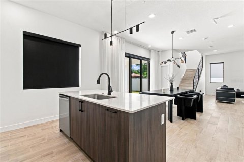 Casa en venta en Tampa, Florida, 4 dormitorios, 213.95 m2 № 2354608 - foto 20