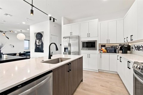 Casa en venta en Tampa, Florida, 4 dormitorios, 213.95 m2 № 2354608 - foto 17
